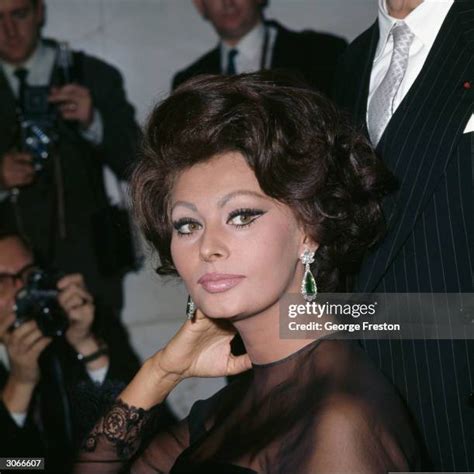 17,939 Sophia Loren Photos & High Res Pictures